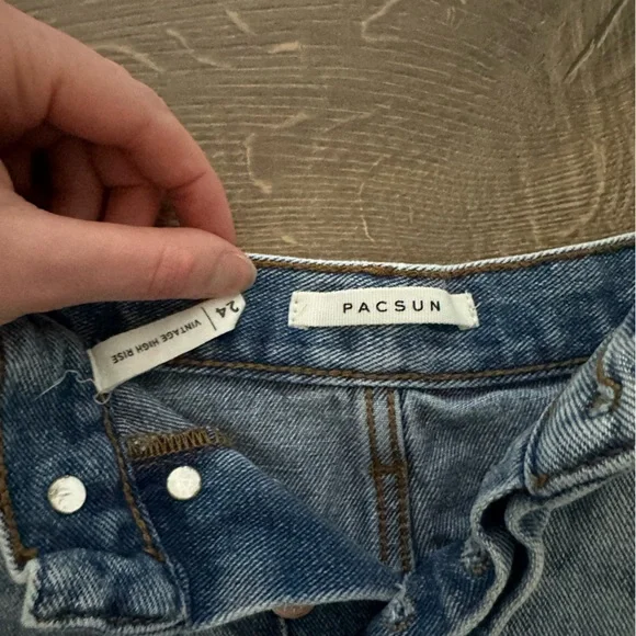 Pacsun size 24 jean shorts - Picture 3 of 3